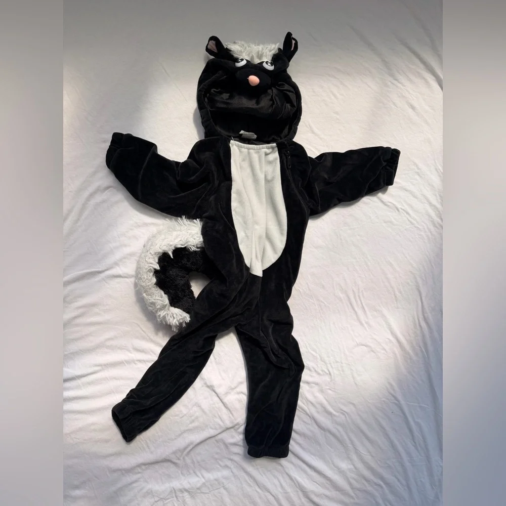Toddler Skunk Halloween Costume 18-24M Plush Hooded Jumpsuit - Picture 2 of 8